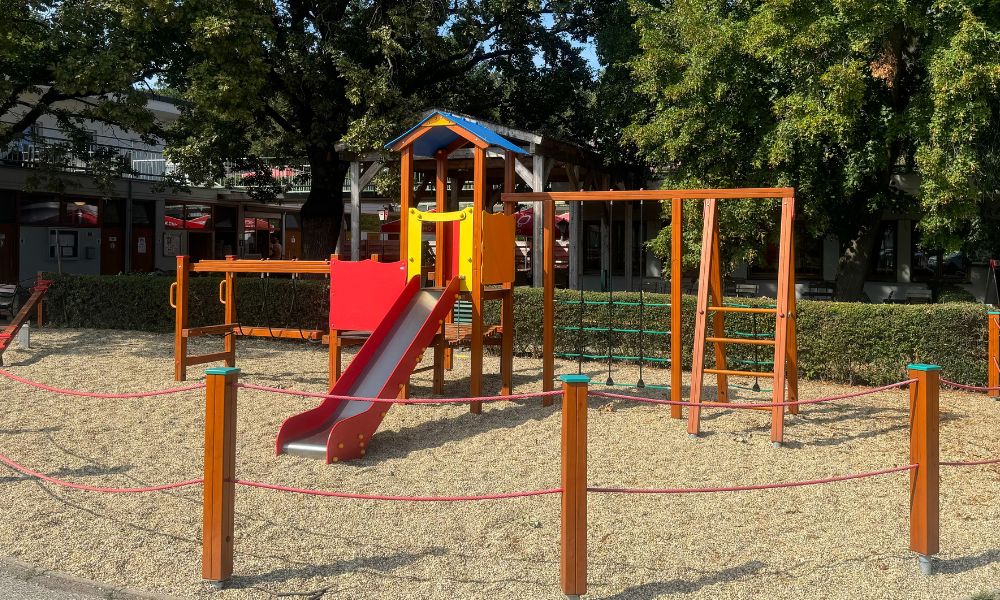 sonnenwaldbad-spielplatz-kinder sonnenwaldbad spielplatz kinder